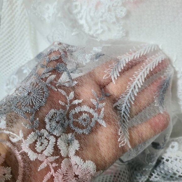 PINK Sheer Embroidered Italian Made Top Size Small - Picture 7 of 9